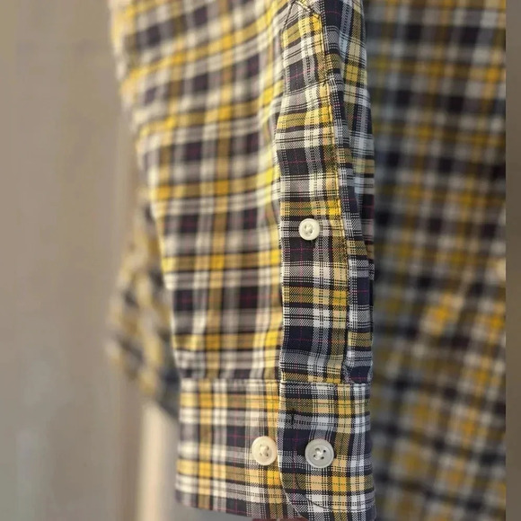 L.L. Bean Men’s Long Sleeve Button-up shirt. Size L. Yellow, gray and white. - Picture 3 of 5